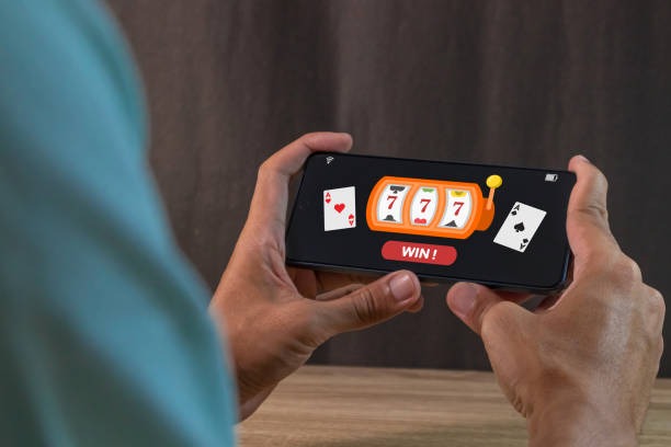 Bonus round and wild symbol features